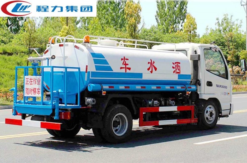 凯马2-5方洒水车
