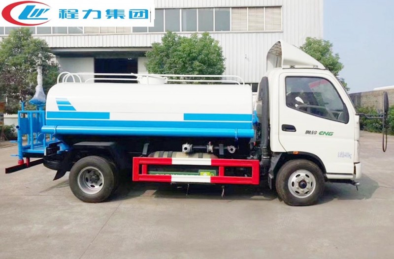 福田奥铃5-6方洒水车