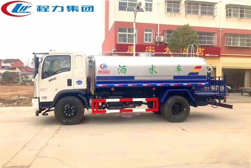 东风D912新款8-12方洒水车