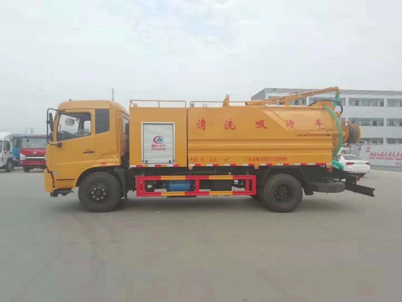 天锦清洗12方吸污车