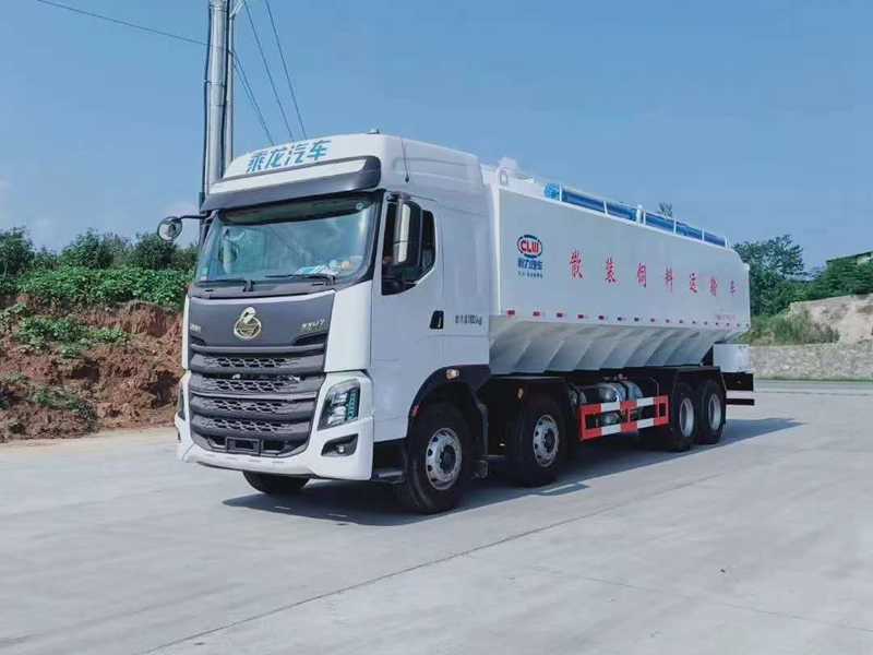 柳汽前四后八散装饲料运输车