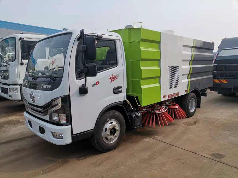 东风D6小多利卡扫路车