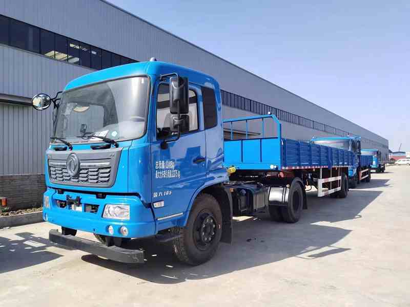 东风天锦半挂教练车